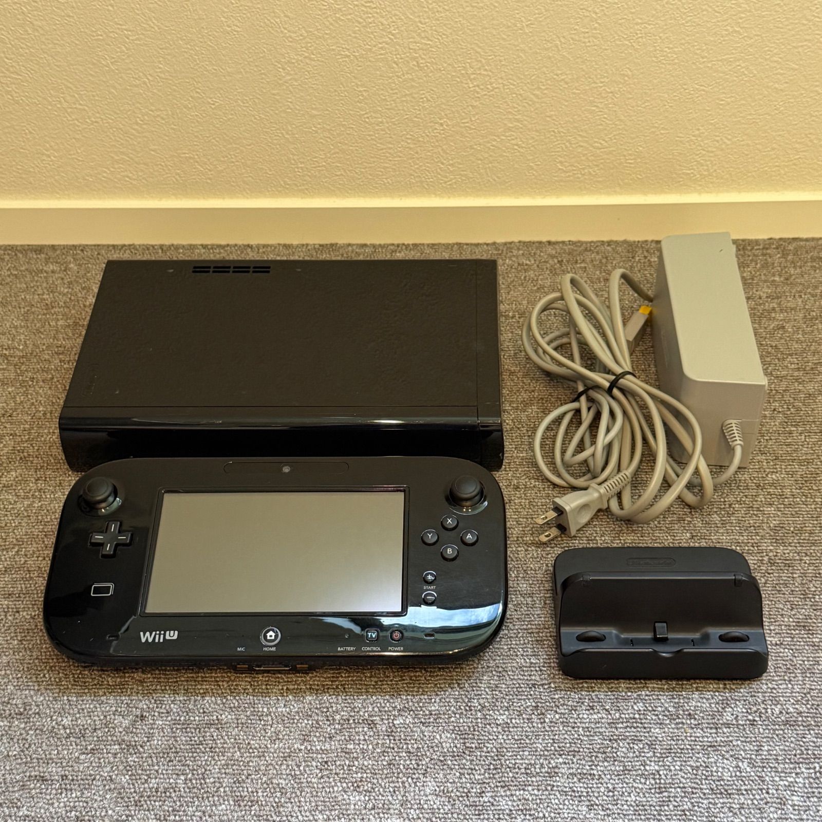 7-174【中古良品】WiiU 本体 32GB プレミアムセット クロ - メルカリ