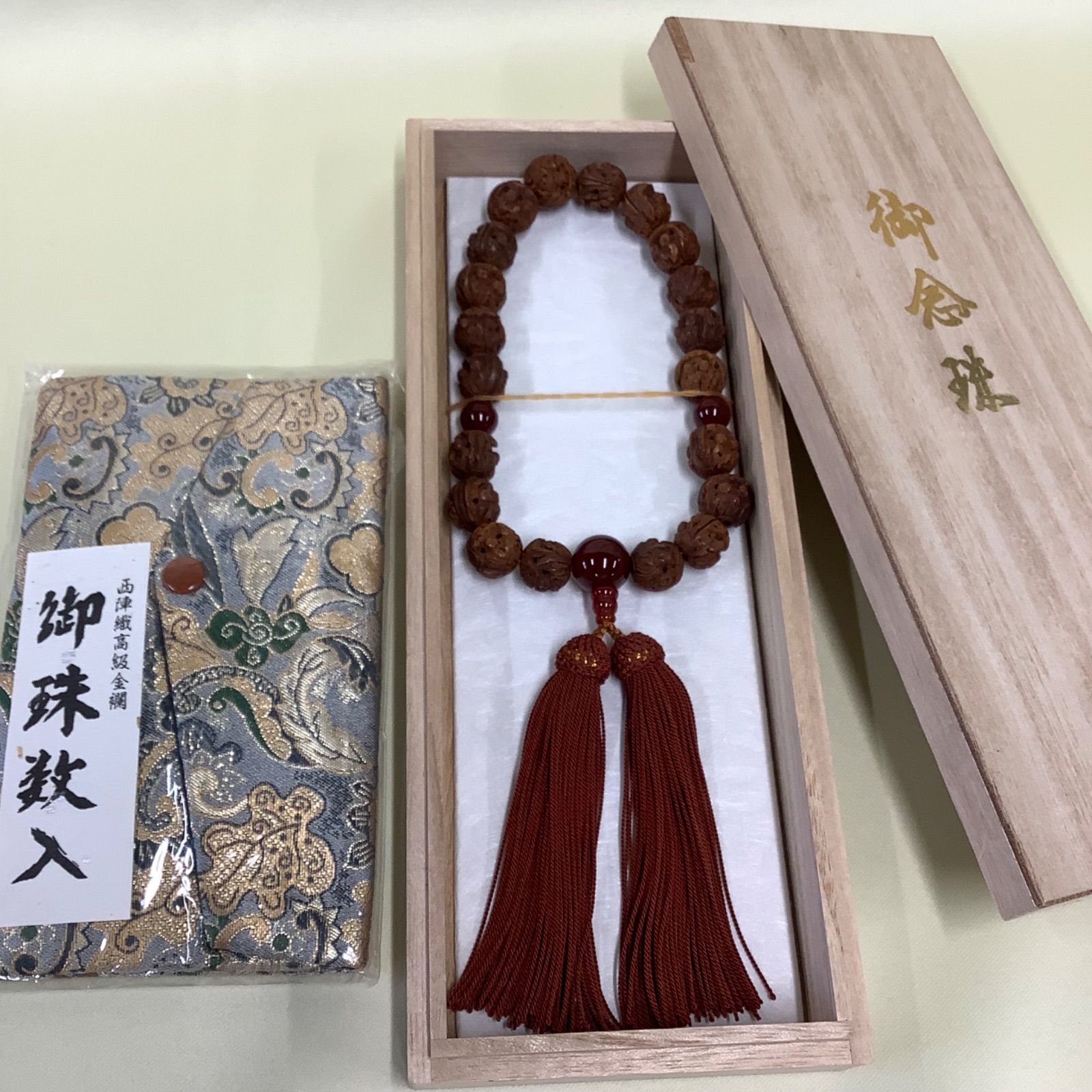 男性用 羅漢彫 略式数珠（片手念珠）数珠入れ付き A183 - メルカリ