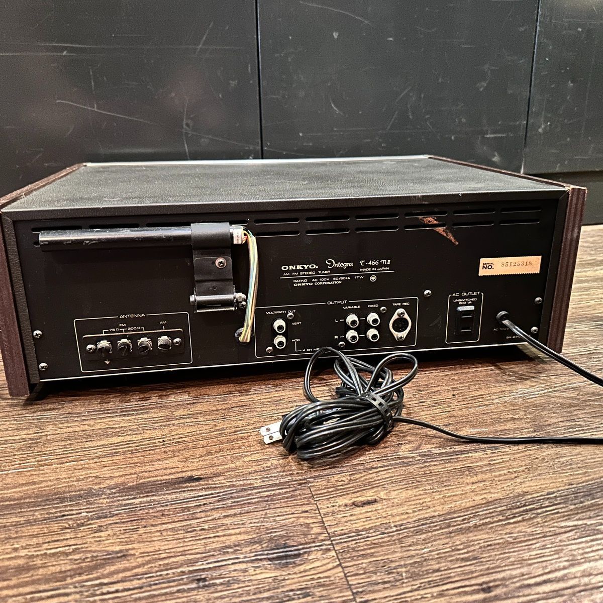 Onkyo Integra T-466NII AM-FM Stereo Tuner Wood Case オンキヨー FM