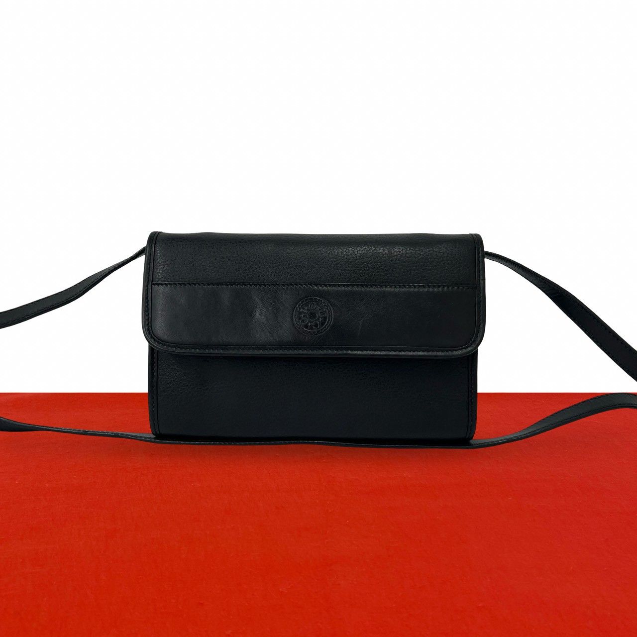 極 美品 GUCCI グッチ オールドグッチ ヴィンテージ ロゴ エンボス