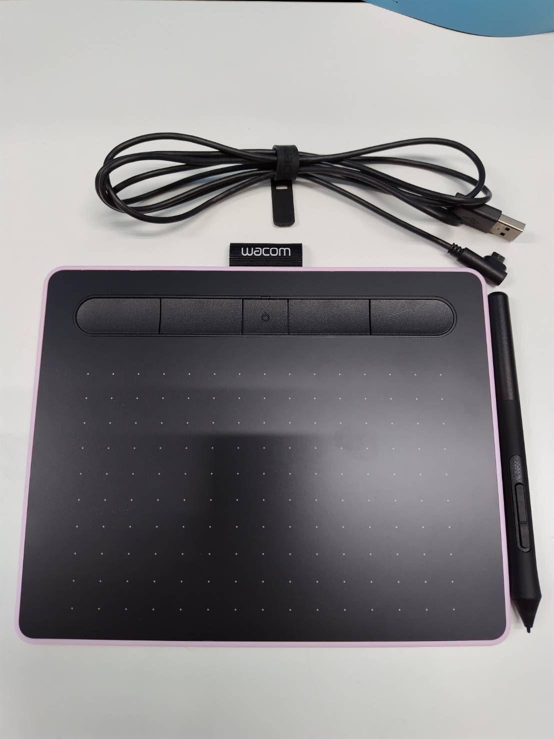 美品】Wacom Intuos ペンタブレット/CTL-4100WL/ベリーピンク - メルカリ