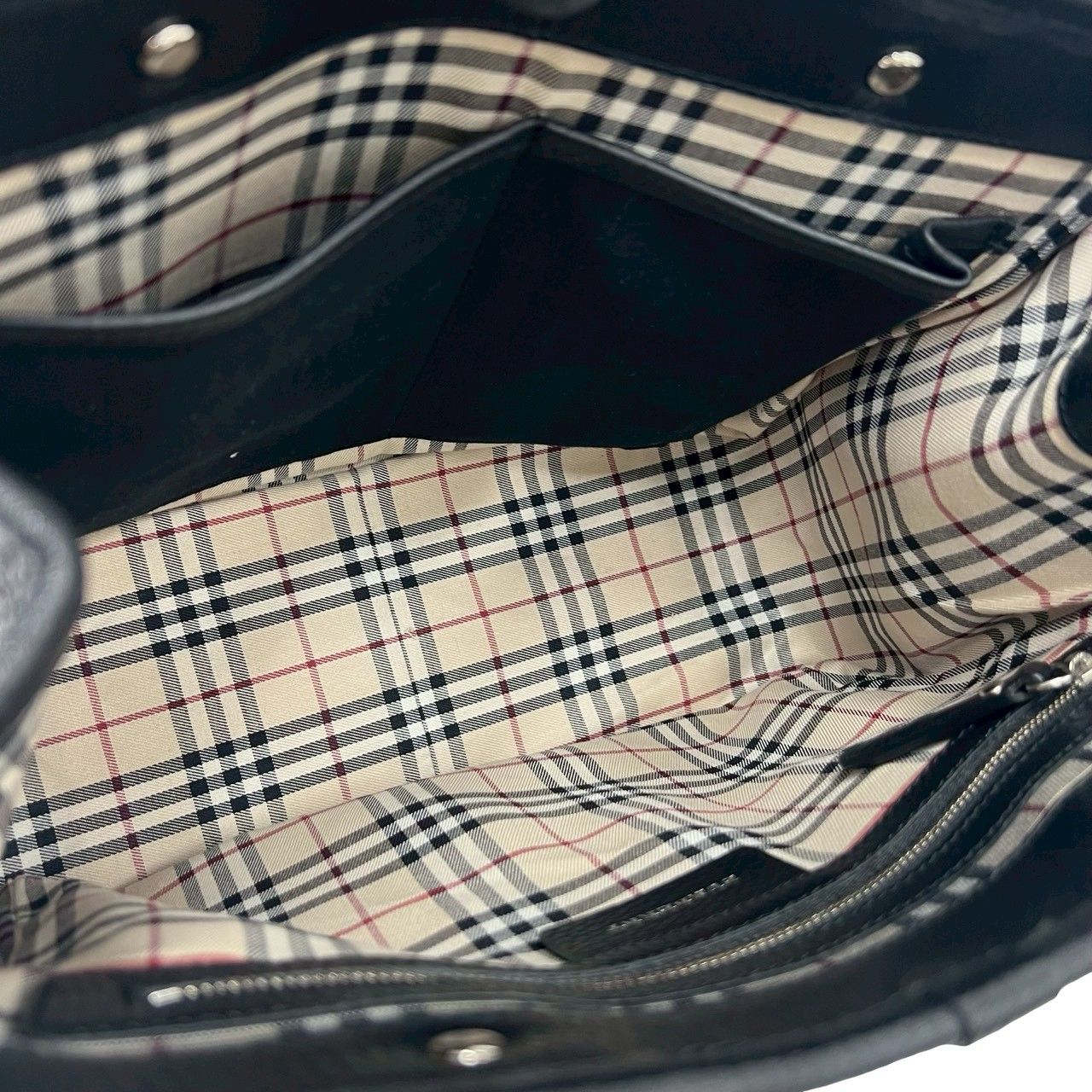 極 美品 袋付き BURBERRY バーバリー ノバチェック 柄 ロゴ 刻印 レザー 本革 ハンドバッグ ミニ トートバッグ ブラック 黒 33981 極 美品 袋付き BURBERRY バーバリー ノバチェック 柄 ロゴ 刻印 レザー 本革 ハンドバッグ ミニ トートバッグ ブラック 黒 33981