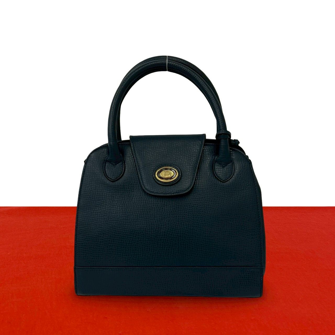 【美品】BURBERRY ノバチェック ロゴ　レザー本革　ネイビー 極 美品 BURBERRY バーバリー ヴィンテージ ノバチェック 柄 ロゴ