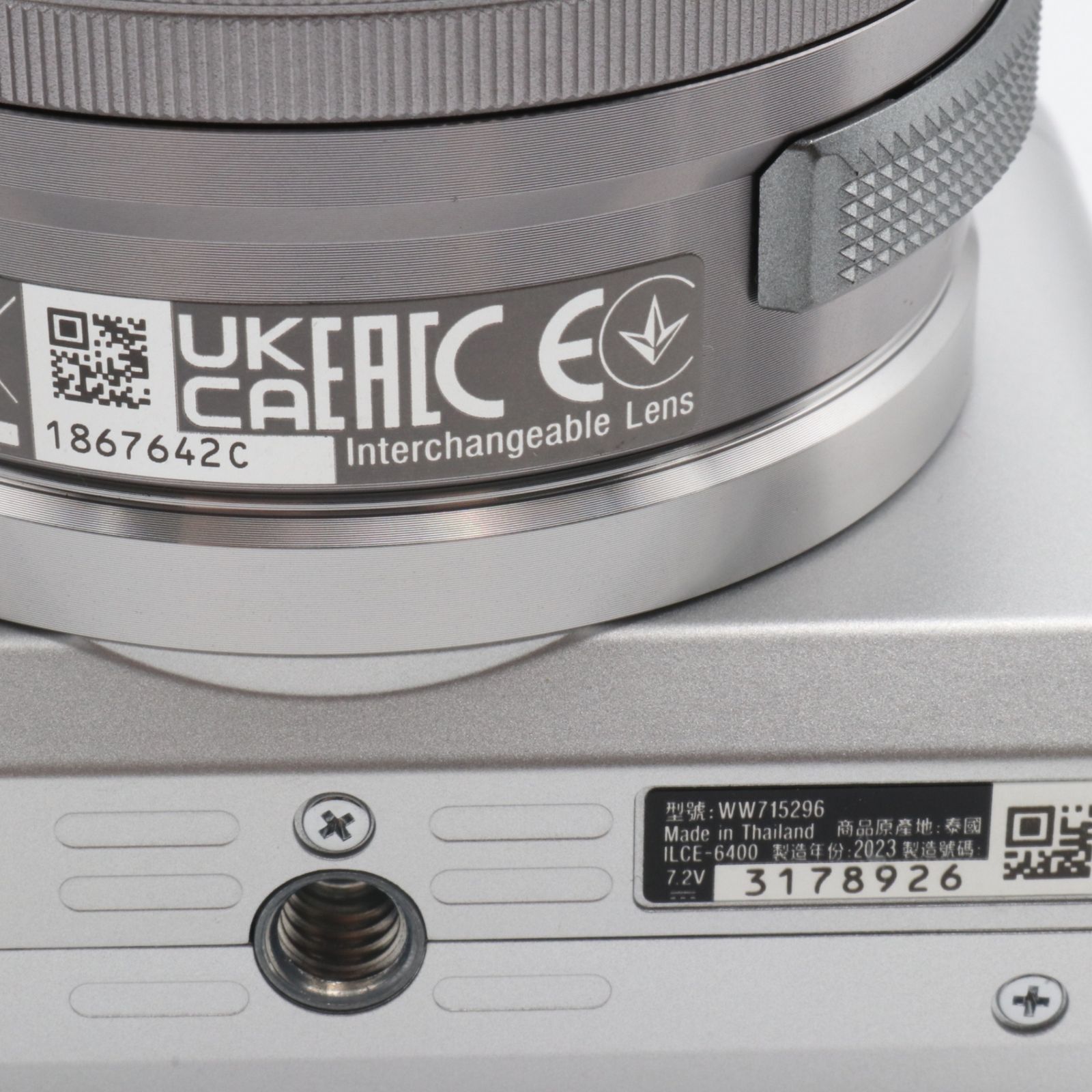 SONY α6400 ダブルズームレンズキット シルバー　シャッター数少 シャッター回数：2800回】SONY α6400 パワーズームレンズキット ILCE