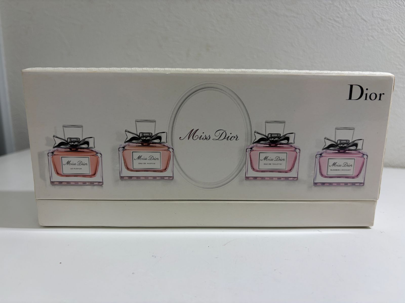 Dior Miss Dior ミニ香水 4本セット 箱付 - メルカリ