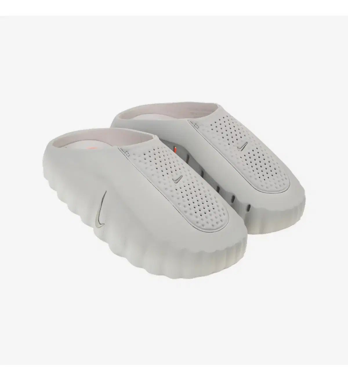 270 / NIKE マイン IN ド 001 ライト スモーク グレー クロム