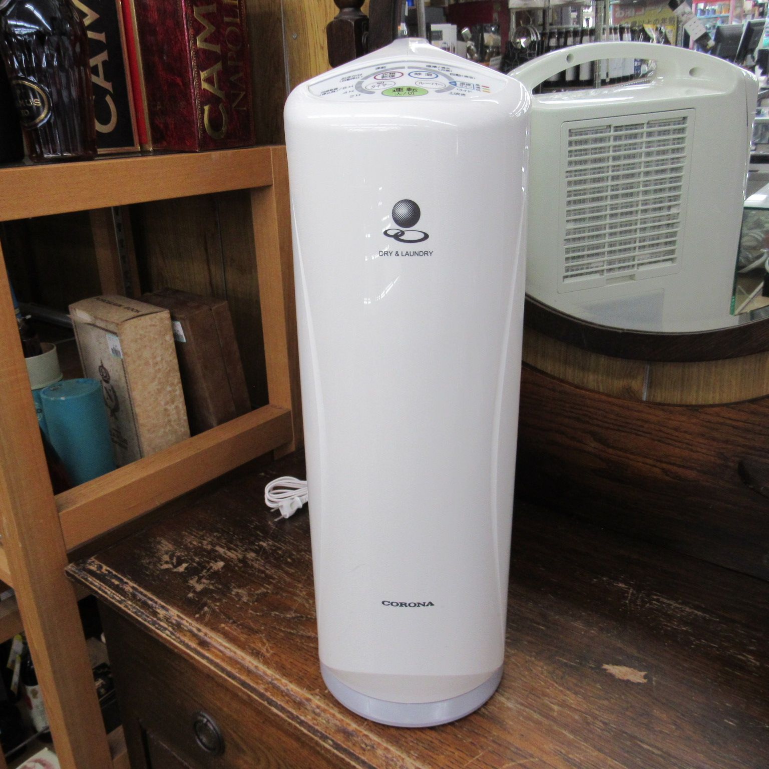 梅雨が明けても湿度が高い！コロナ CORONA 衣類乾燥除湿機 CD-S6319-W