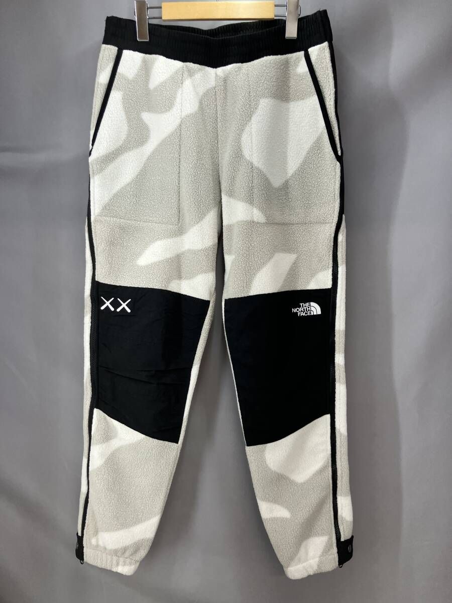 ★ KAWS × THE NORTH FACE カウズ×ザノースフェイス コラボ Retro 1995 Denali Pant サイズM 白×黒×グレー 冬