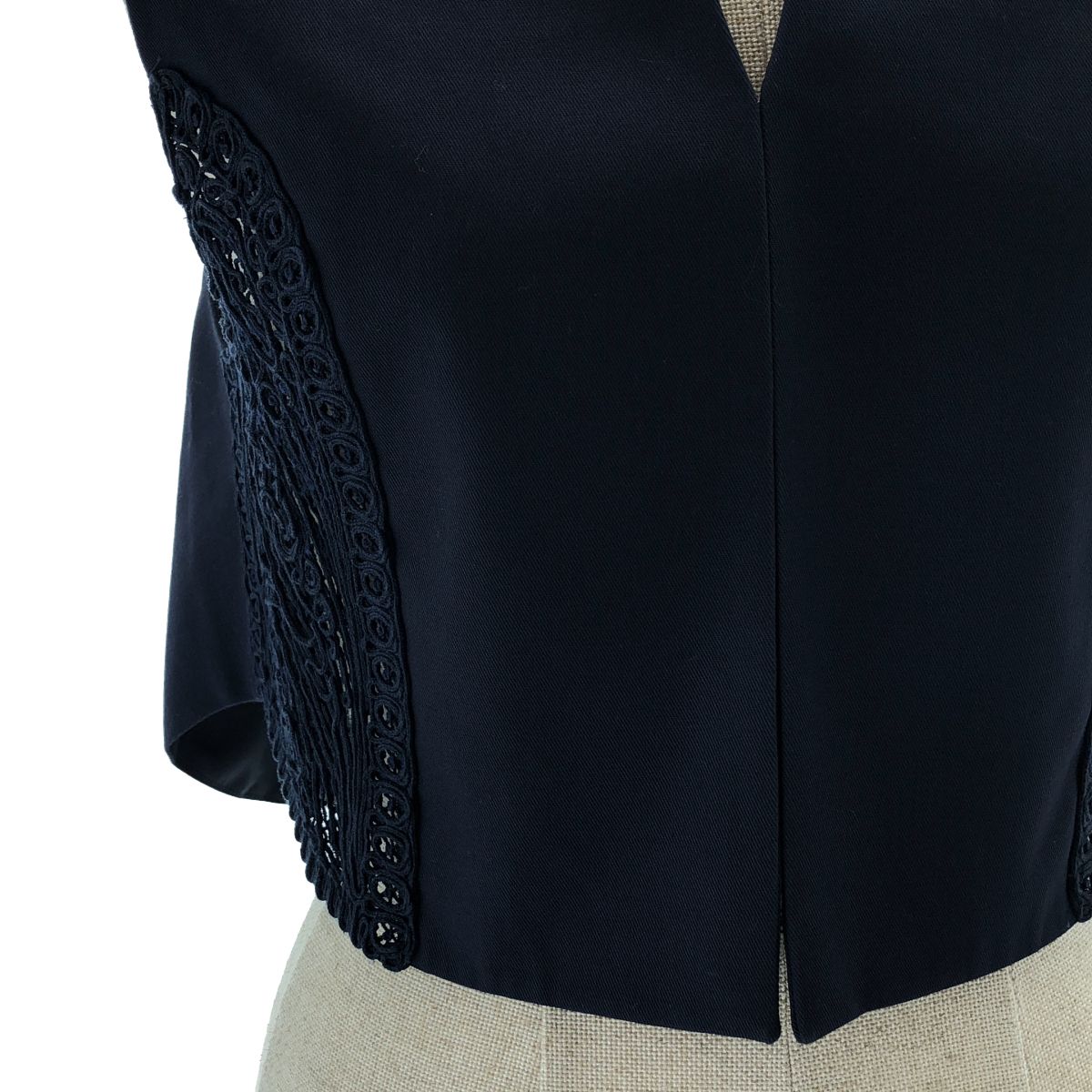 Mame Kurogouchi / マメクロゴウチ | 2024SS | Cording Emb Detail