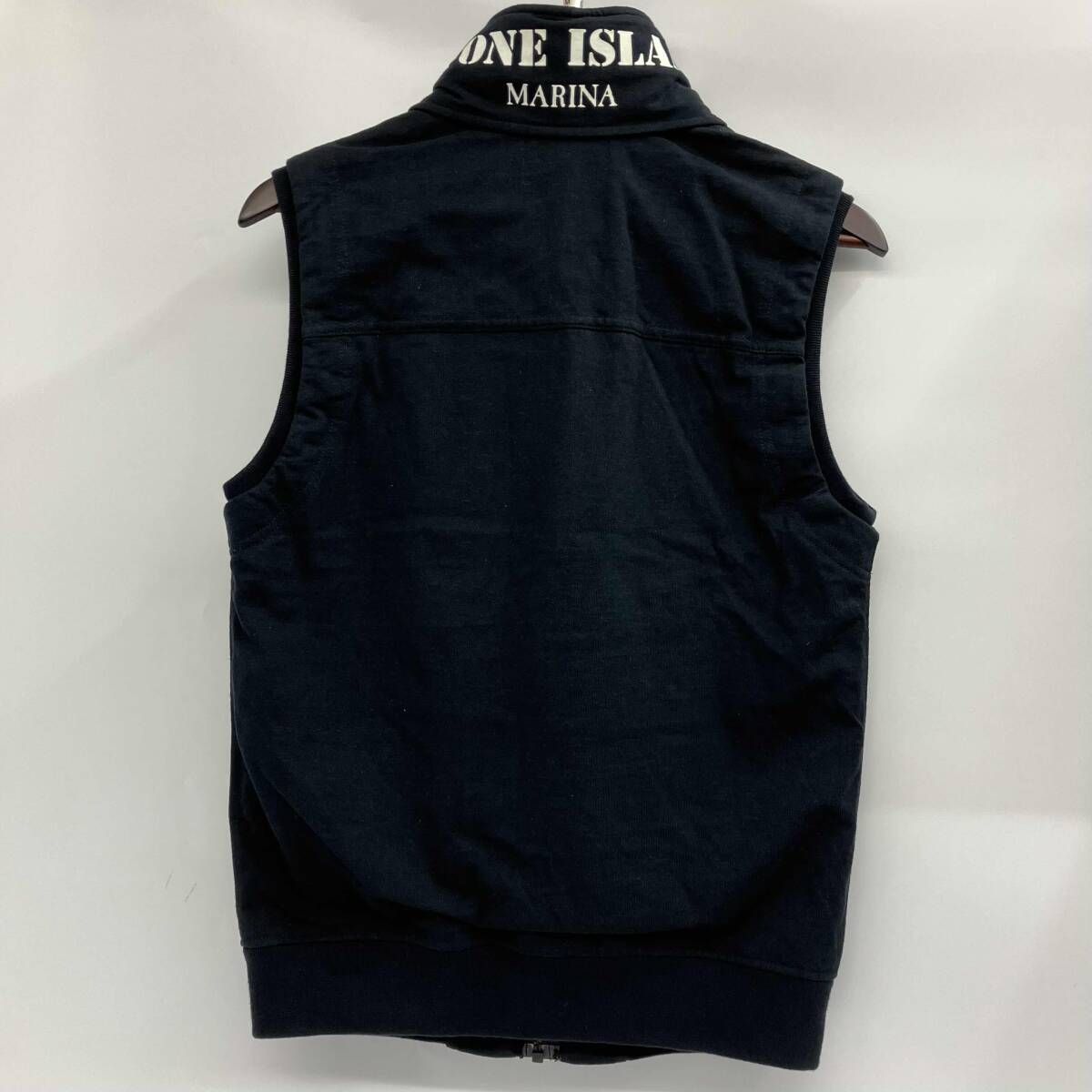 STONE  ブラック ベスト STONE ISLAND/ストーンアイランド/ベスト/13SSMarinaGl owInTheDarkGi