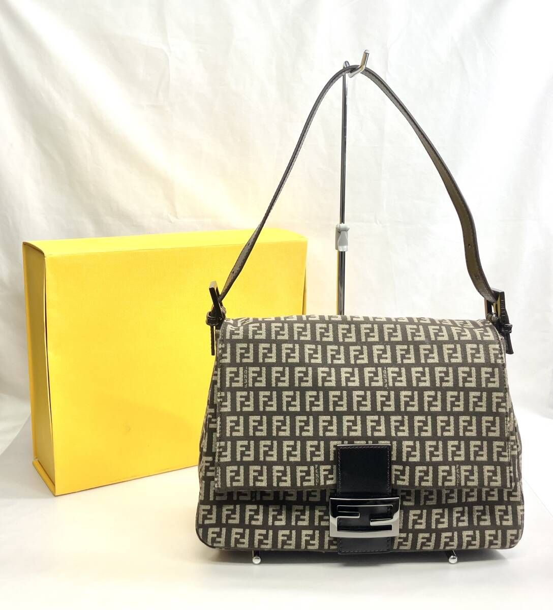 【鑑定書付き】 FENDI フェンディ ズッキーノ マンマバケット 8BR001 ブラウン系 ショルダーバッグ