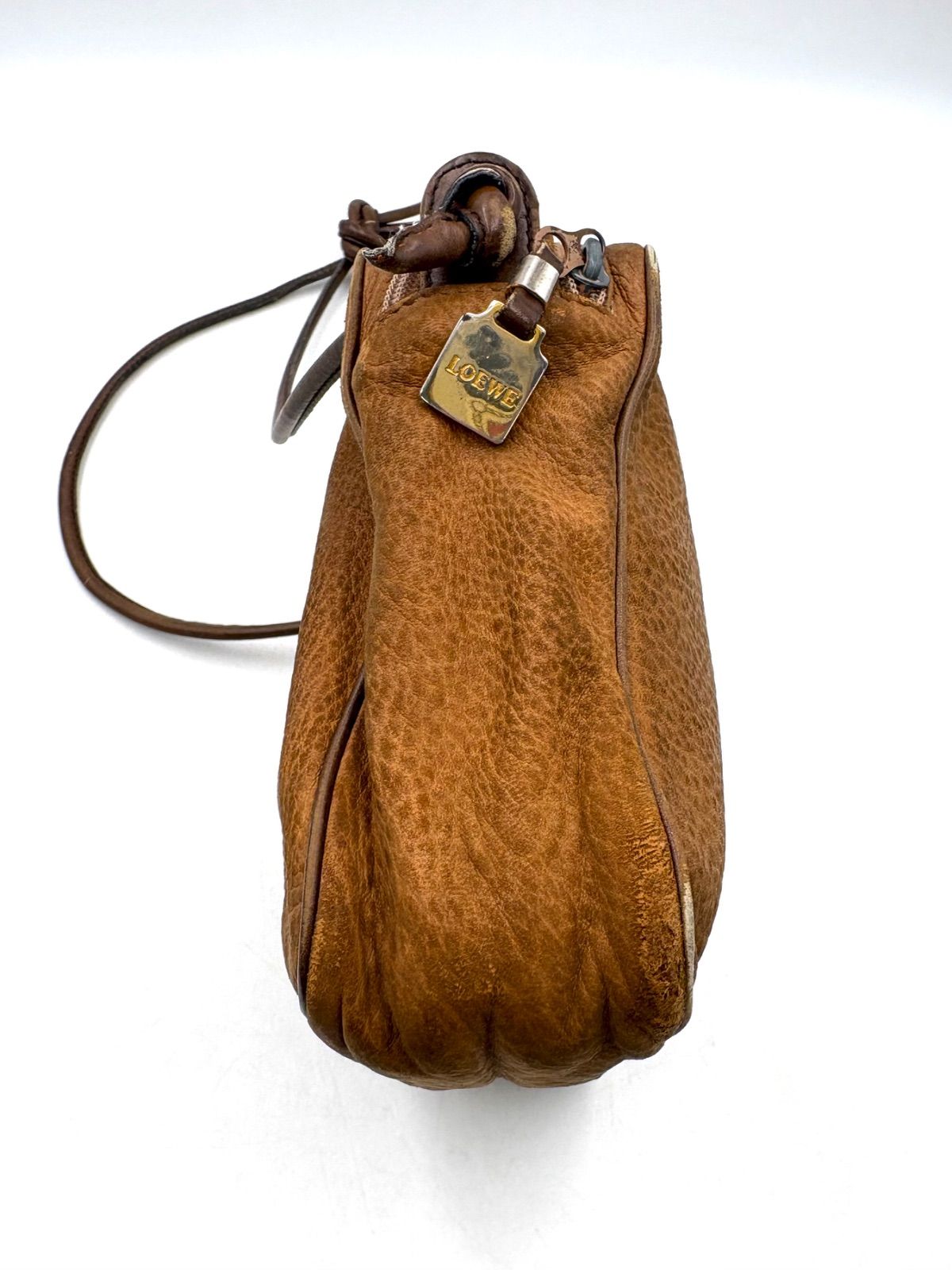 LOEWE ロエベ アナグラム ロゴ型押し レザー ショルダーバッグ