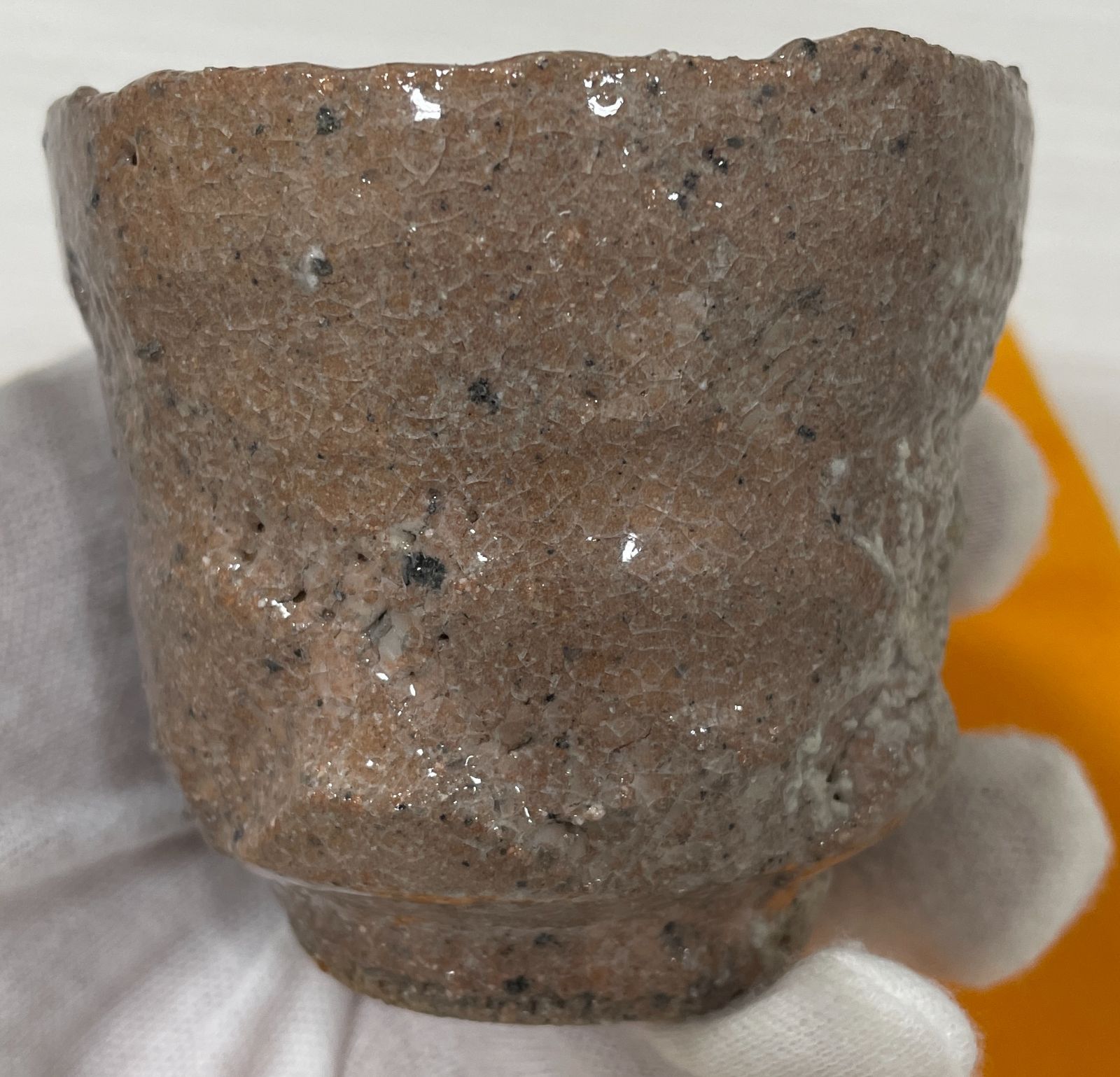 管理番号-P】川上清美ぐい呑 彫唐津 酒器 共箱 布 現状品 - メルカリ