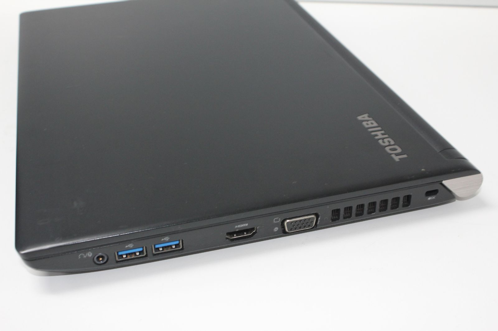中古ノートPC】東芝〈dynabook R73/D〉第6世代Core i5/SSD128GB/メモリ