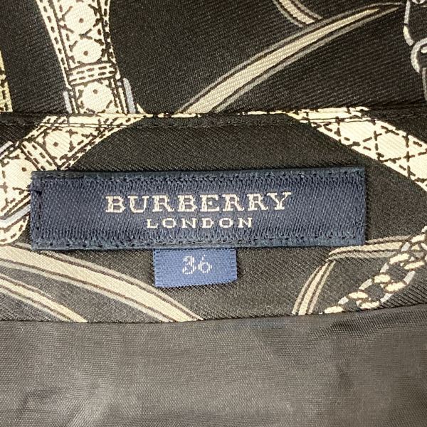 □ バーバリーロンドン BURBERRY ボックスプリーツスカート 膝丈 ロゴ