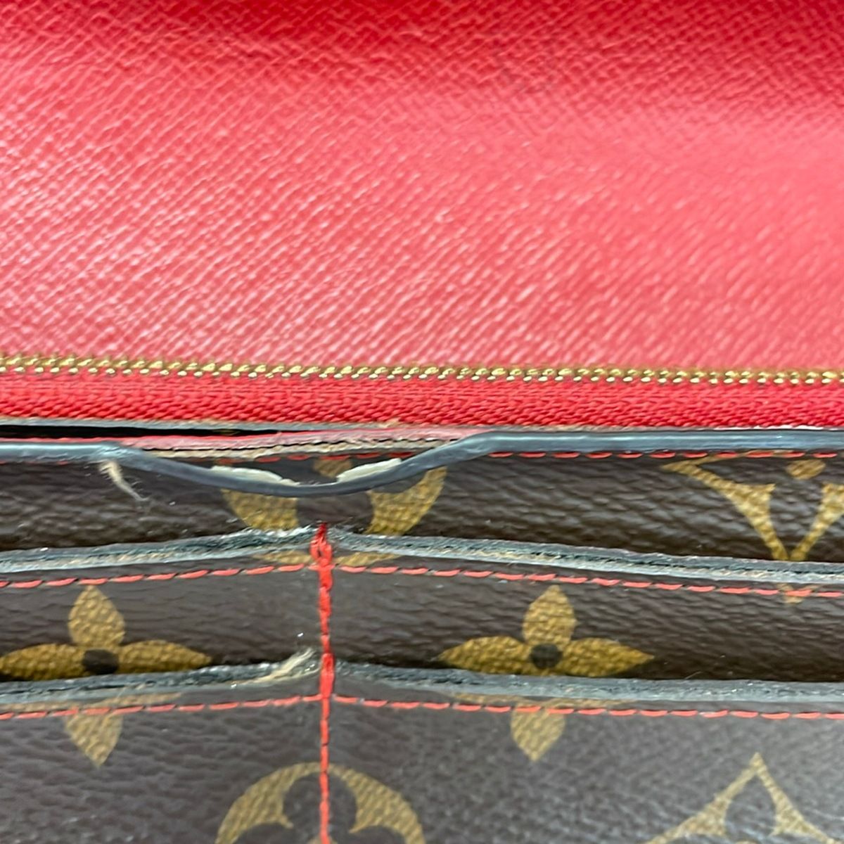 LOUIS VUITTON(ルイヴィトン) 長財布 モノグラム ポルトフォイユ・サラ
