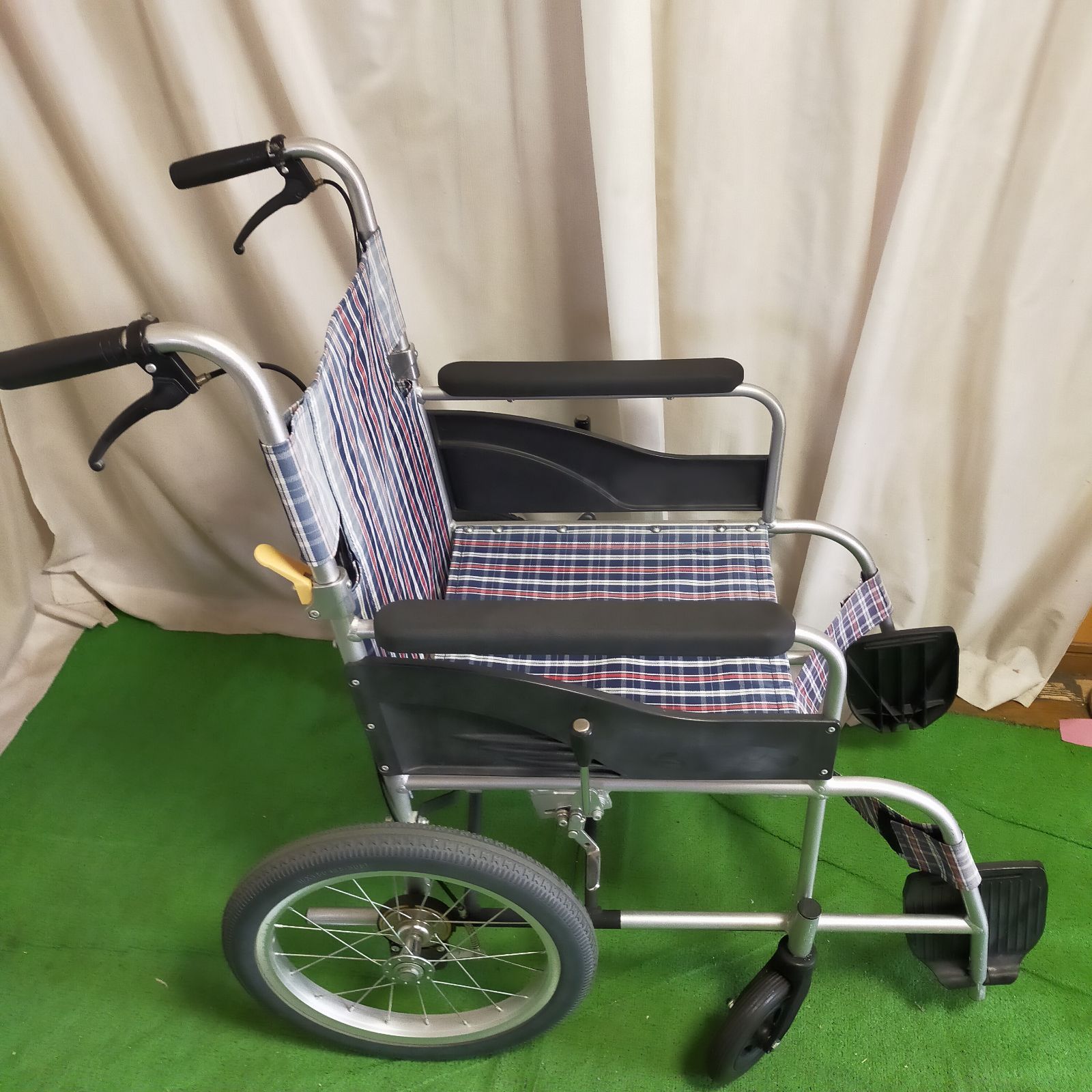 WC-13392) 日進医療器 NEO-2 ノーパンクタイヤ NISSIN nissin ニッシン