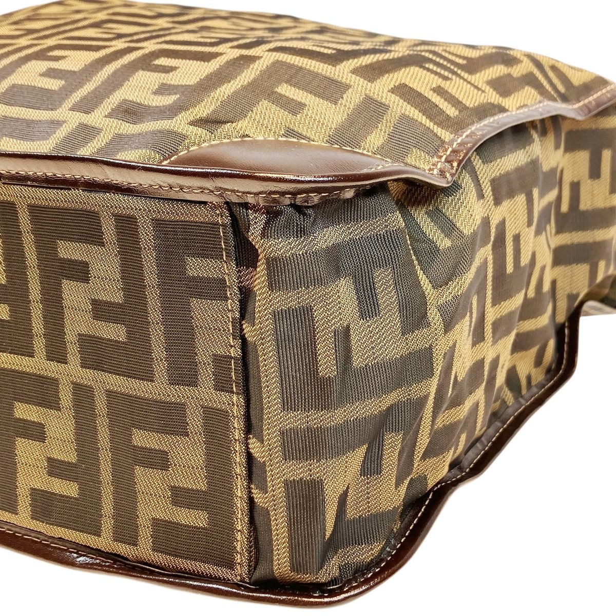 FENDI 折りたたみ トートバッグ ズッカ柄　キャンバス レザー フェンディ FENDI ズッカ柄 折り畳み トートバッグ キャンバス レザー