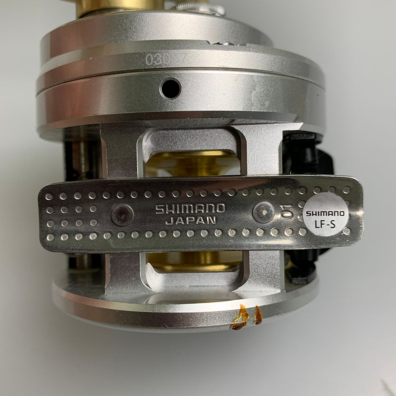 現状渡し品】 SHIMANO シマノ 13カルカッタ 801F 釣具 ベイトリール