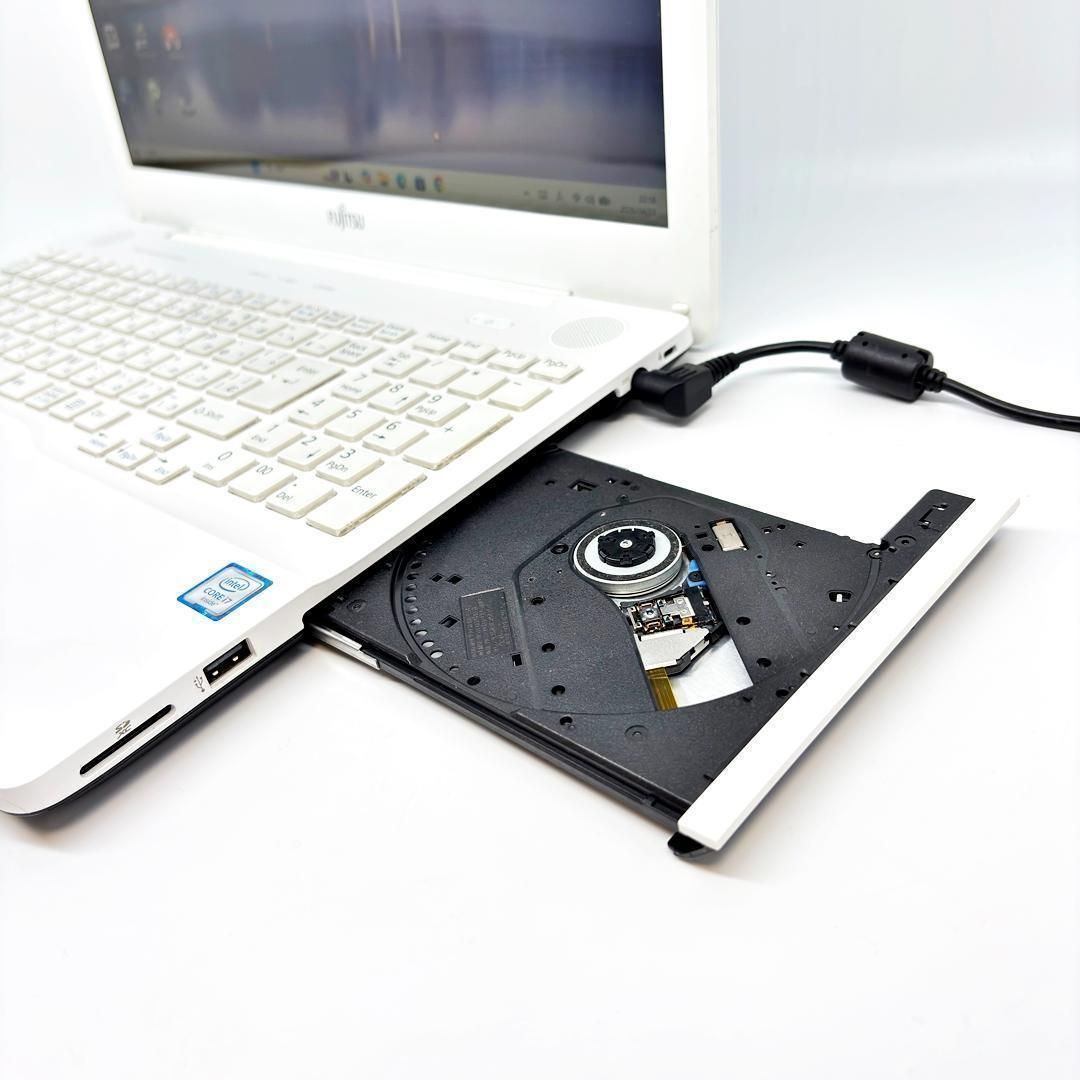 富士通 LIFEBOOK ノートパソコン Core i7-6700HQ Windows11 メモリ16GB