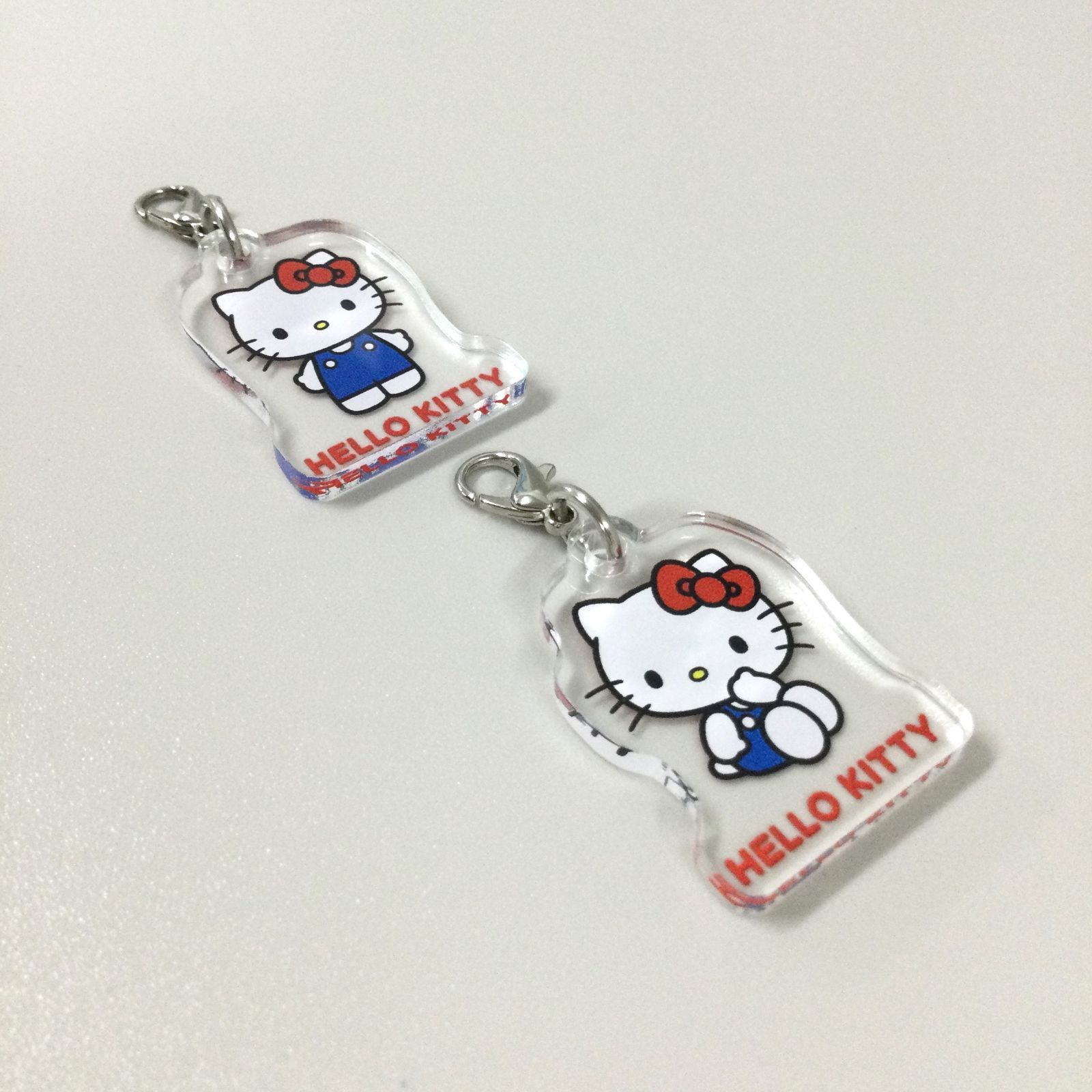 SAN612-0130【新品・未使用品】ハローキティ 3cmチャーム 2種類セット