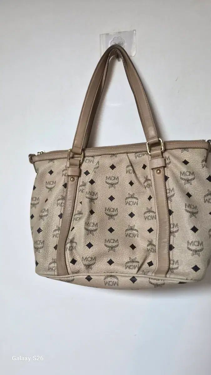 MCM(エム シー エム) ヴィセトス ショッパーバッグ ベージュ