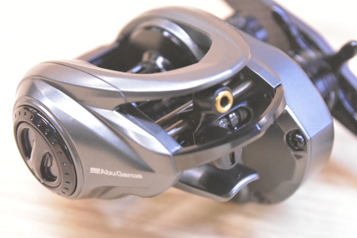 アブガルシア ゼノン ビースト 6L ベイトリール 左 Abu Garcia ZENON