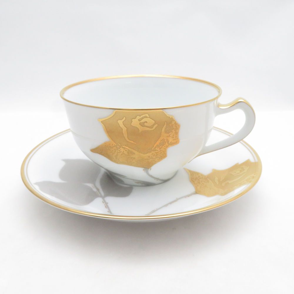 美品 OKURA 大倉陶園 金蝕バラ カップ＆ソーサー ティー・コーヒー兼用 薔薇 ローズ 金彩 SC10837A3 美品 OKURA 大倉陶園 金蝕バラ カップ＆ソーサー 薔薇 金彩 ティー