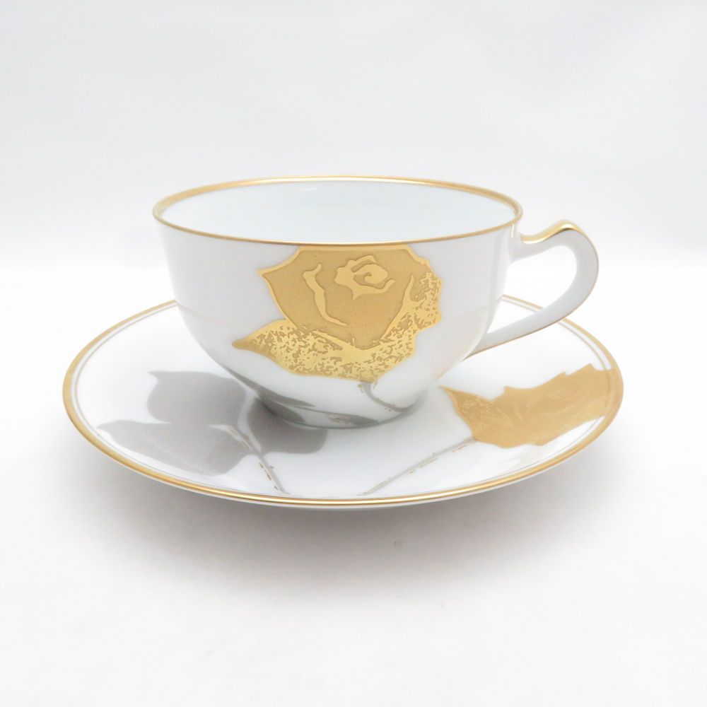 美品 OKURA 大倉陶園 金蝕バラ カップ＆ソーサー ティー・コーヒー兼用 薔薇 ローズ 金彩 SC10836A3 美品 OKURA 大倉陶園 金蝕バラ カップ＆ソーサー 薔薇 金彩 ティー