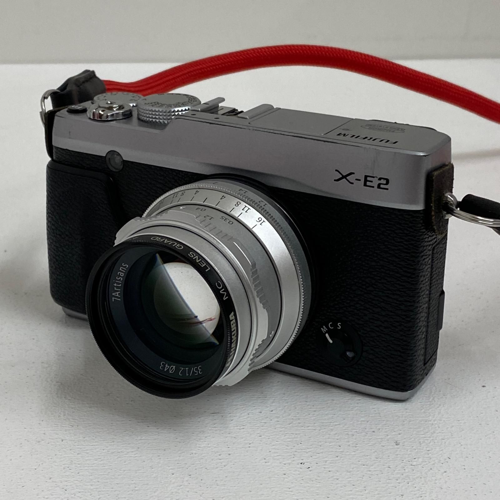 【加古川店】 FUJIFILM FUJIFILM X-E2 ボディ X-E2 ミラーレス FUJIFILM X APS-C 1630万画素 ○ 七工匠35mm/F1.2レンズ付き 【405】