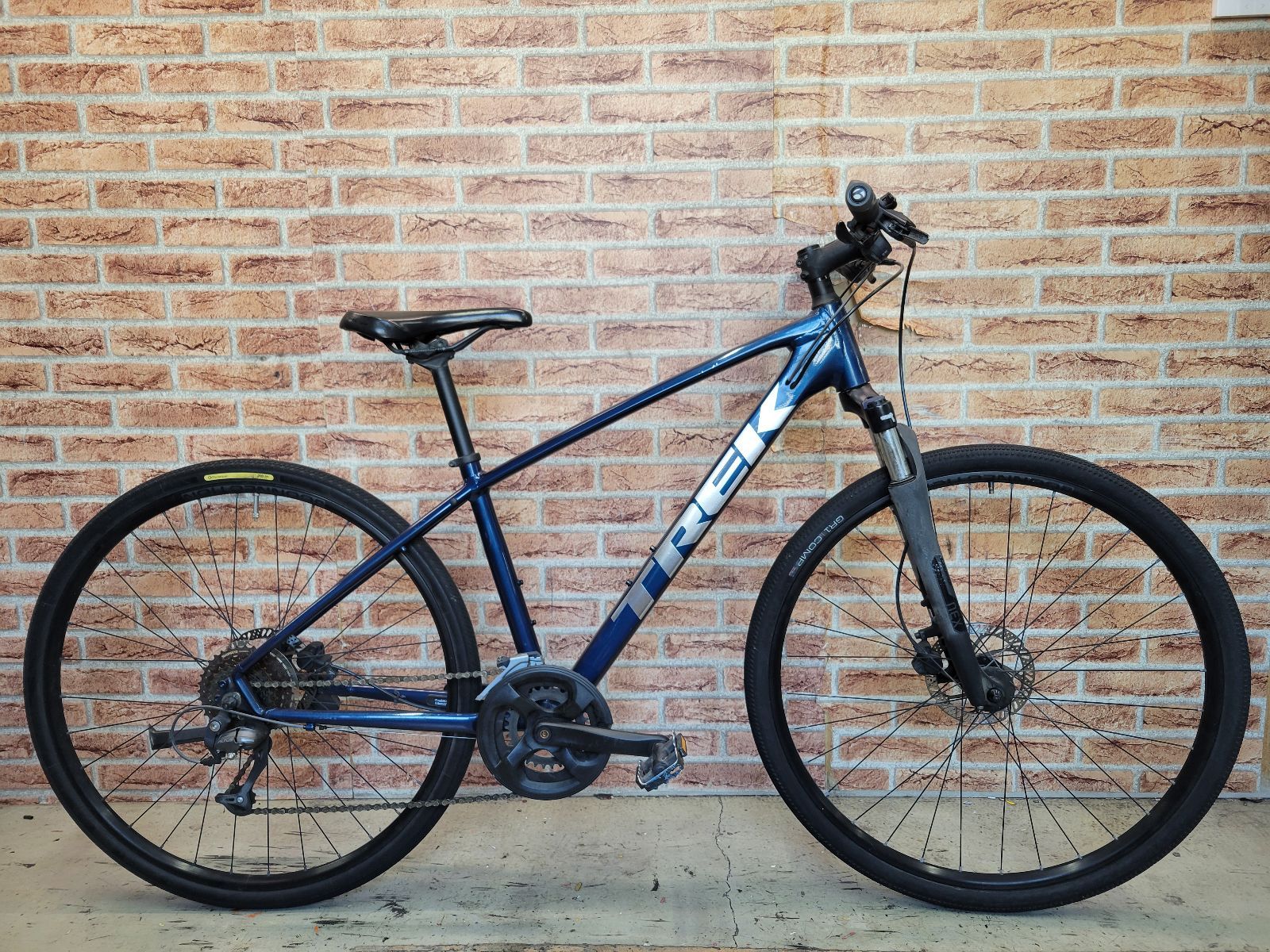 □ TREK DUAL SPORT2 Gen4 2022 size:M 165-175cm トレック デュアル