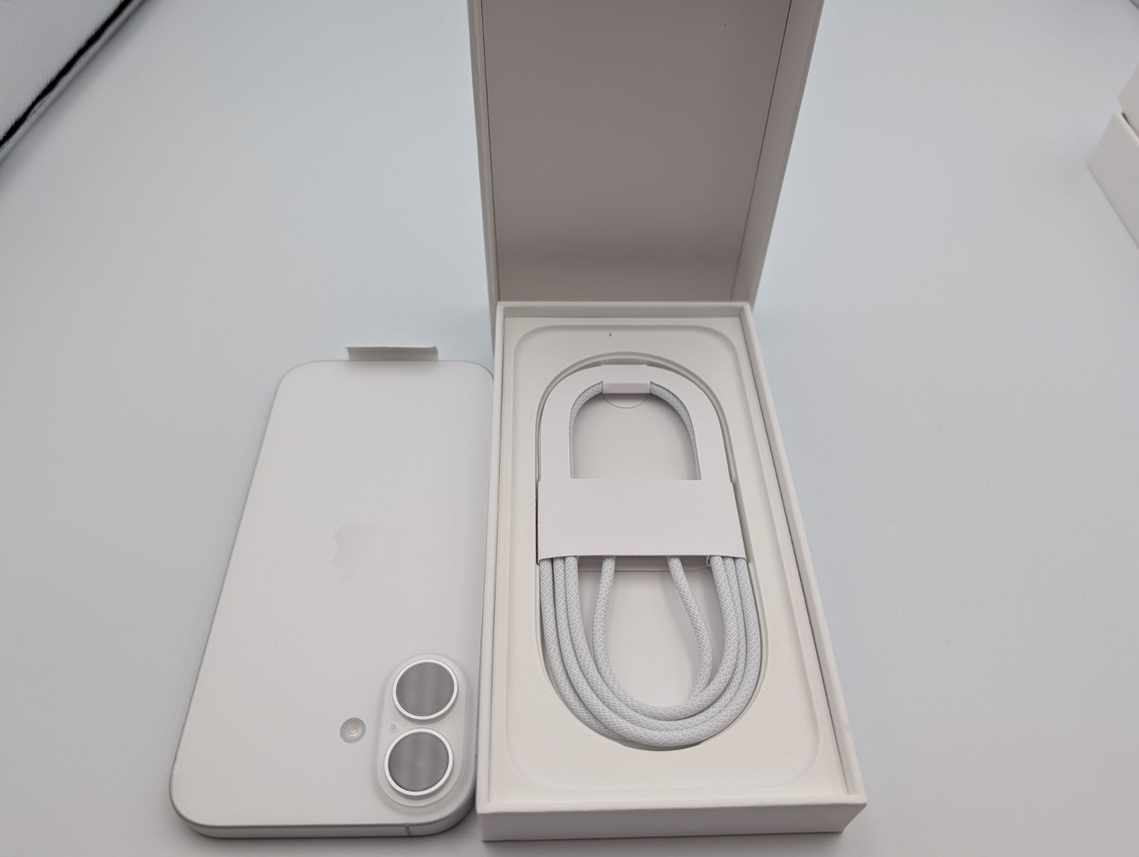 中古ジャンク】iPhone17 256GB（BT100％）と512GB（BT97％）＜2個 元箱