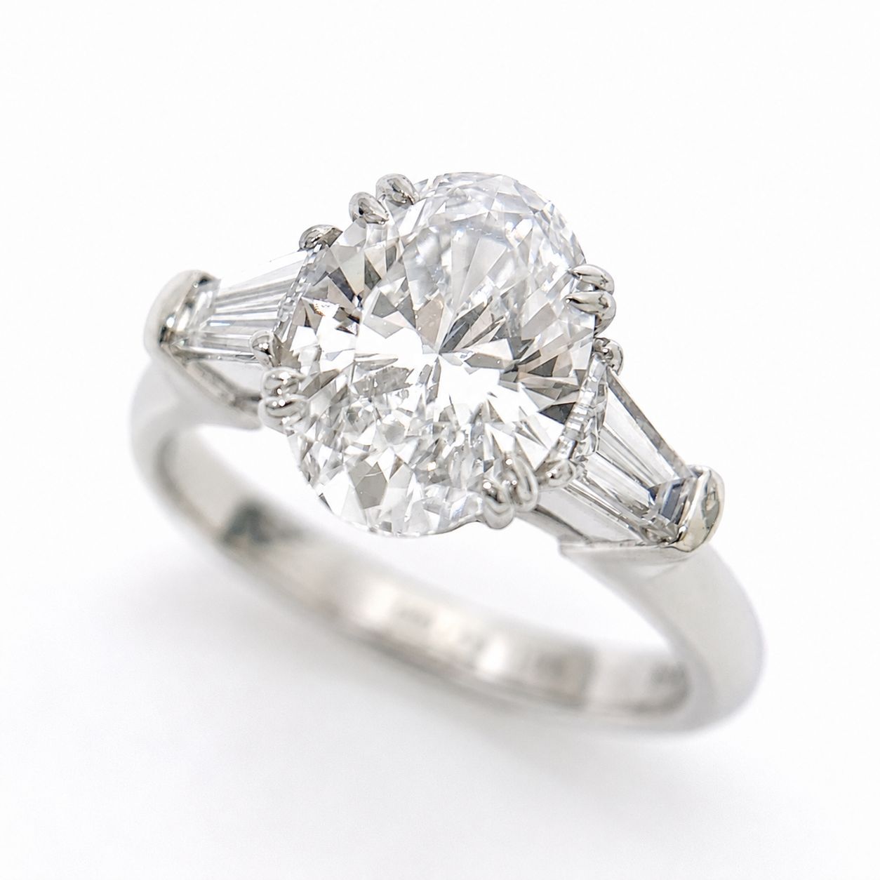 【中古】HARRY WINSTON ハリーウィンストン1.24ct オーバルシェイプ・クラシック・リング PT950 GIA証明書付