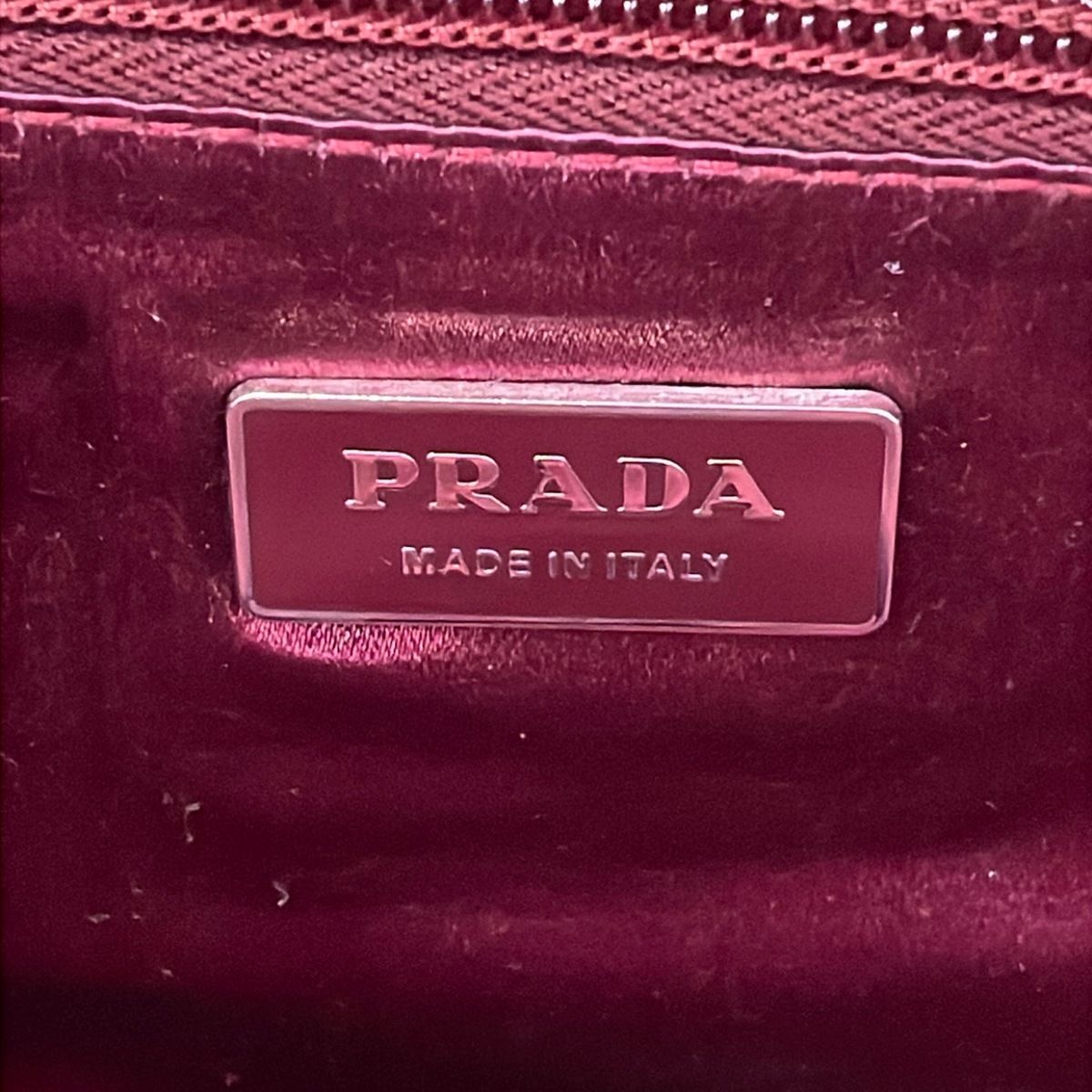 PRADA(プラダ) ハンドバッグ - カーキ×ボルドー レザー - メルカリ