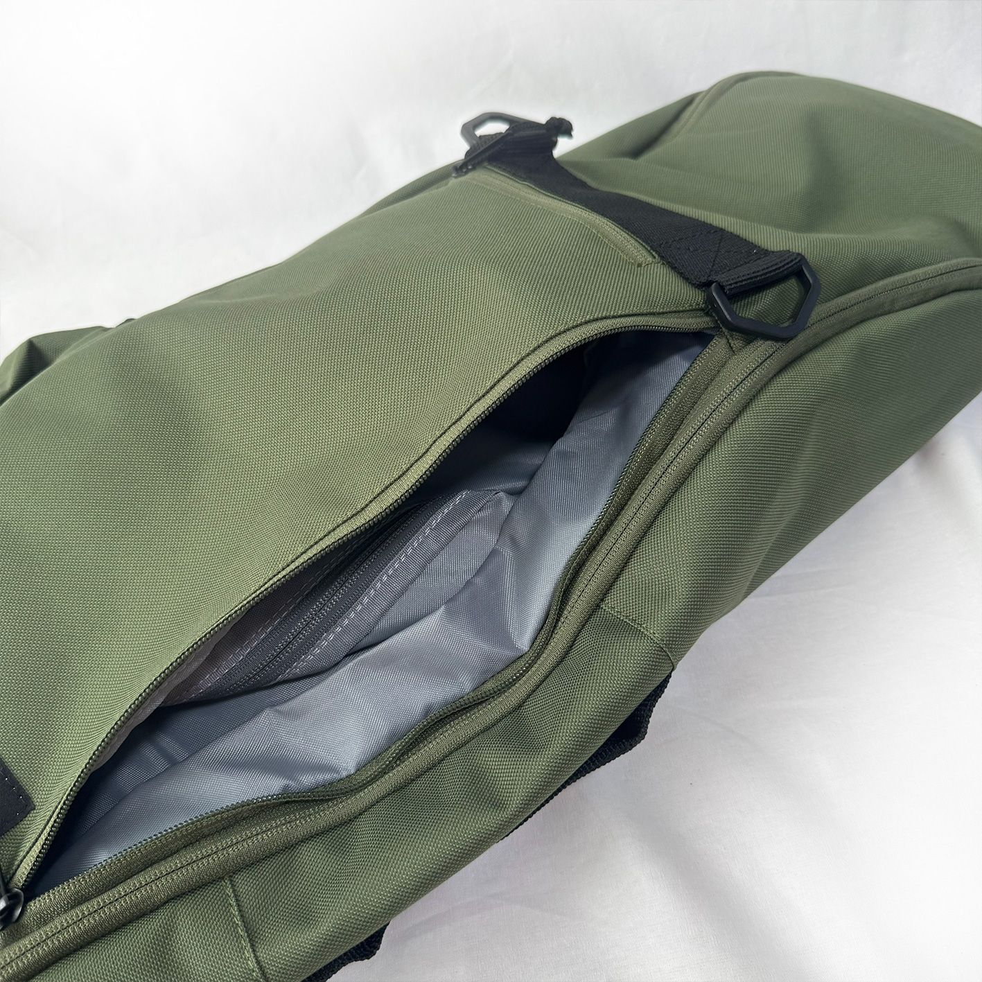 escapo skate bag Olive × Ice Gray スケートボードバッグ - メルカリ