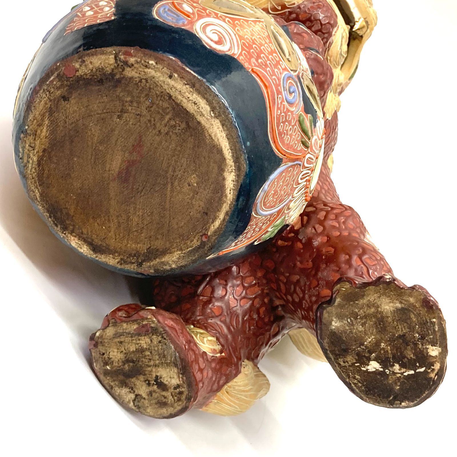 ① t) 九谷焼 玉乗り獅子 シーサー 狛犬 まり 金彩 骨董品 陶器製 伝統