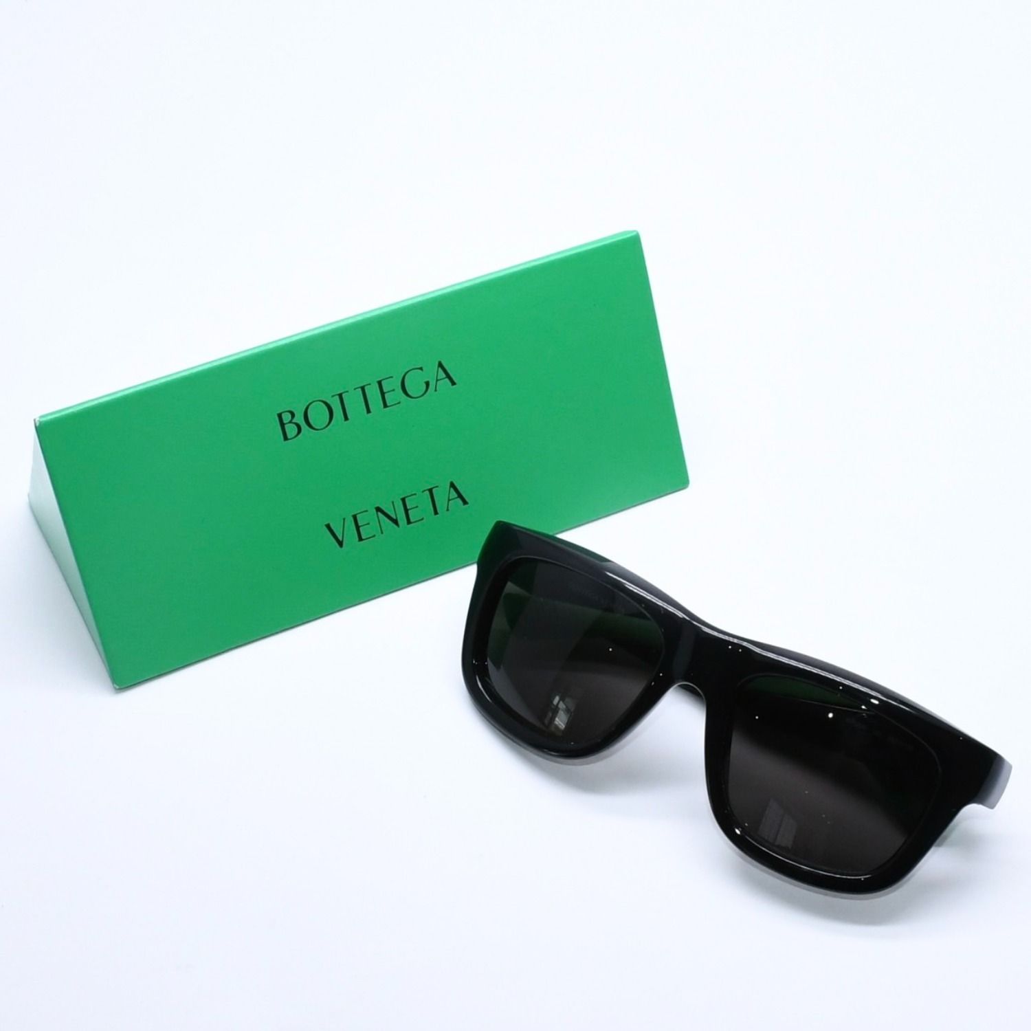 極美品 BOTTEGA VENETA ボッテガヴェネタ サングラス BV1233S JAPAN製