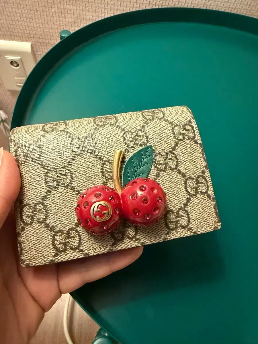 グッチ 正規品 さくらんぼ 財布