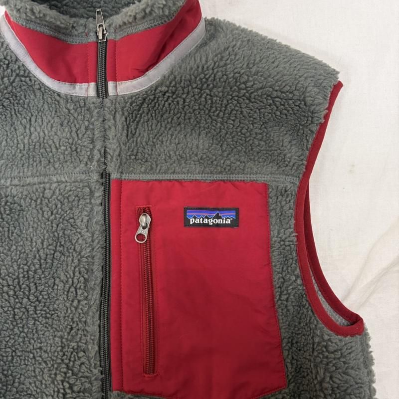 patagonia フリースベスト Lサイズ グレー/レッド パタゴニア クラシックレトロXベスト ボアフリースベスト 23047 S