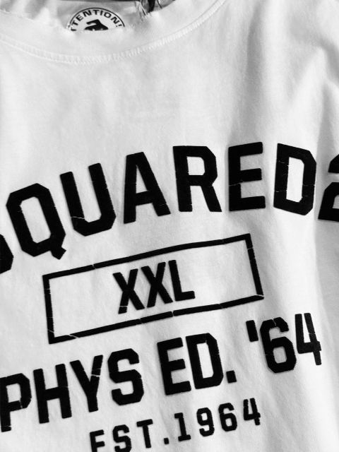 【定価101,200円(税込)】DSQUARED2 ディースクエアード 大人のラグジュアリーカジュアルを演出する！着るだけで色気と抜け感が溢れ出すデストロイ加工レイヤードロングTシャツ ロンT ロンティ 長袖 重ね着 クルーネック エイジング加工 S71GD