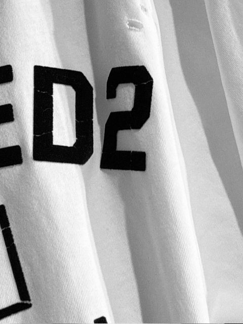 【定価101,200円(税込)】DSQUARED2 ディースクエアード 大人のラグジュアリーカジュアルを演出する！着るだけで色気と抜け感が溢れ出すデストロイ加工レイヤードロングTシャツ ロンT ロンティ 長袖 重ね着 クルーネック エイジング加工 S71GD