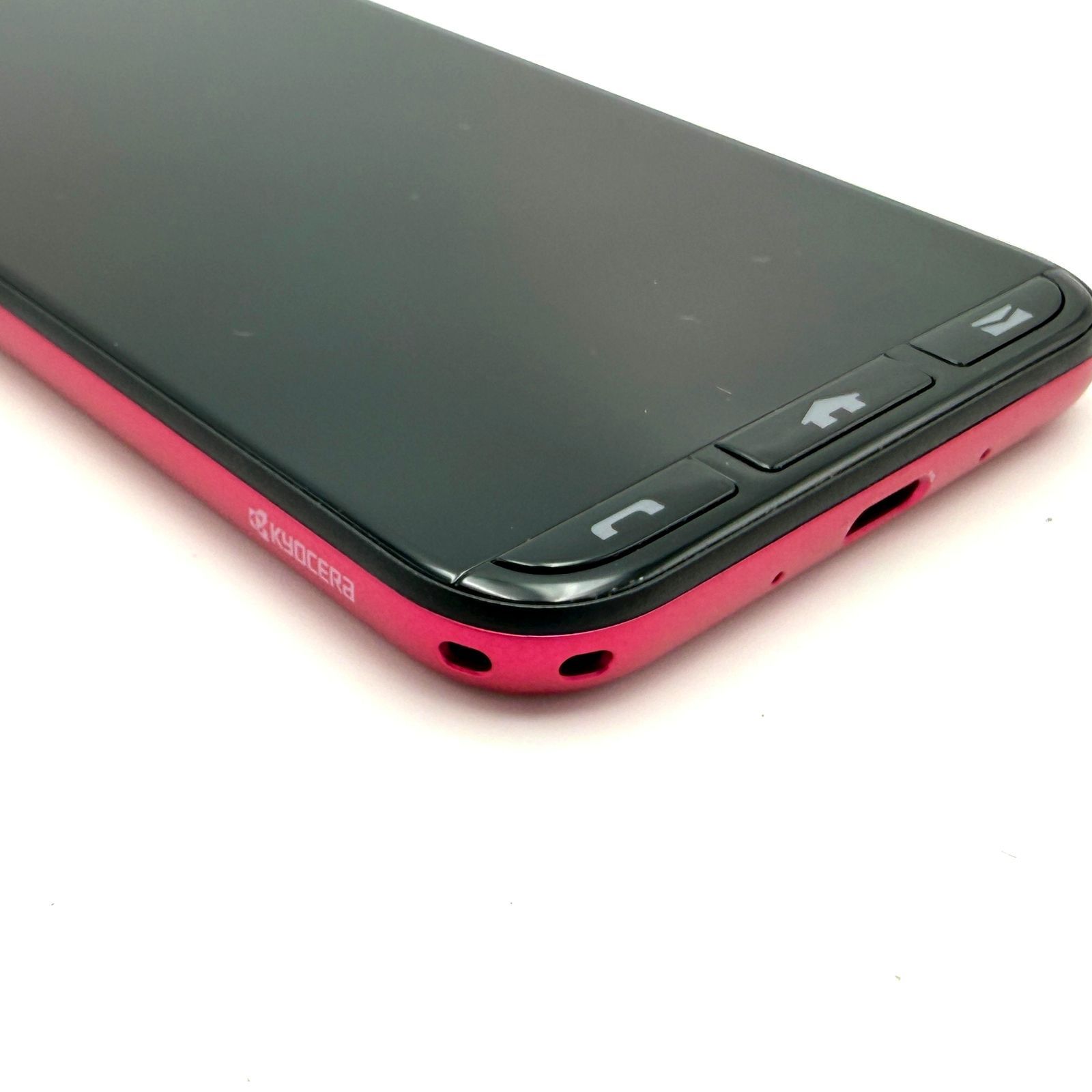 京セラ - 新品未使用 A205KC かんたんスマホ3 マゼンタ M777 かんたんスマホ3 A205KC マゼンタ【中古】京セラ - メルカリ