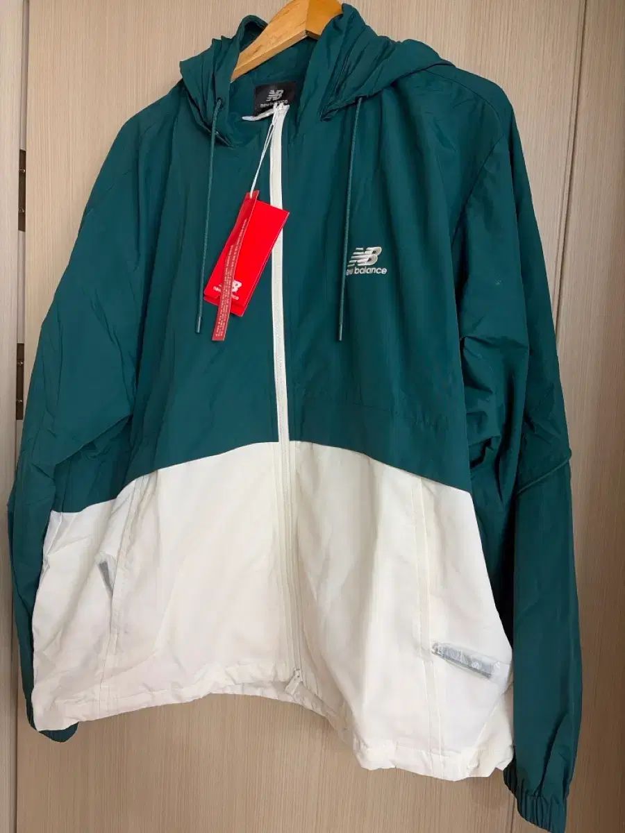 ニューバランス ウィンドブレーカー グリーン 白 2XL