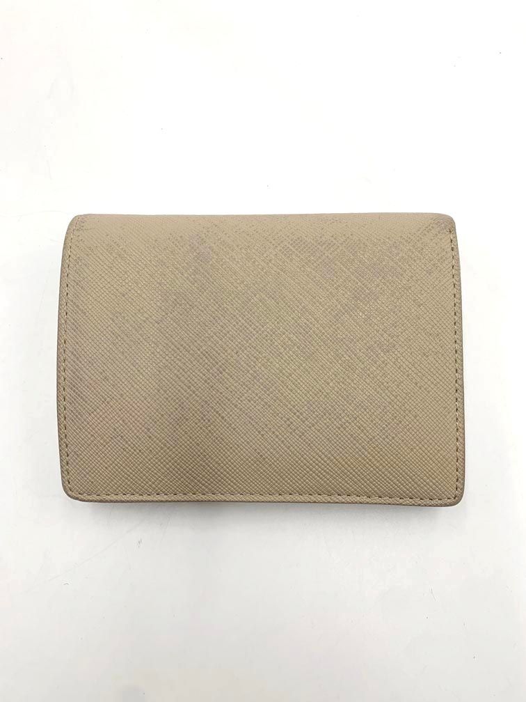 agnes b アニエスベー サフィアーノエンボス 二つ折り 財布 ベージュ