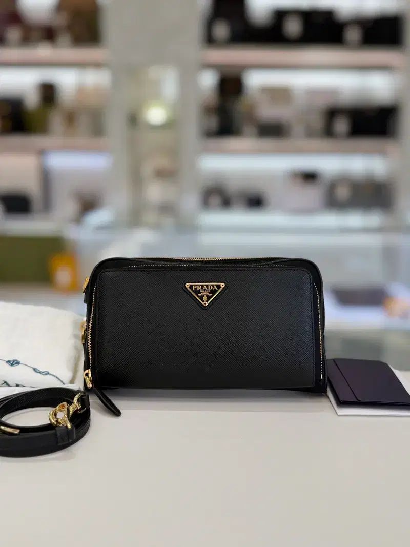 PRADA サフィアーノ ナイロン ミニ ショルダーバッグ 1DH058