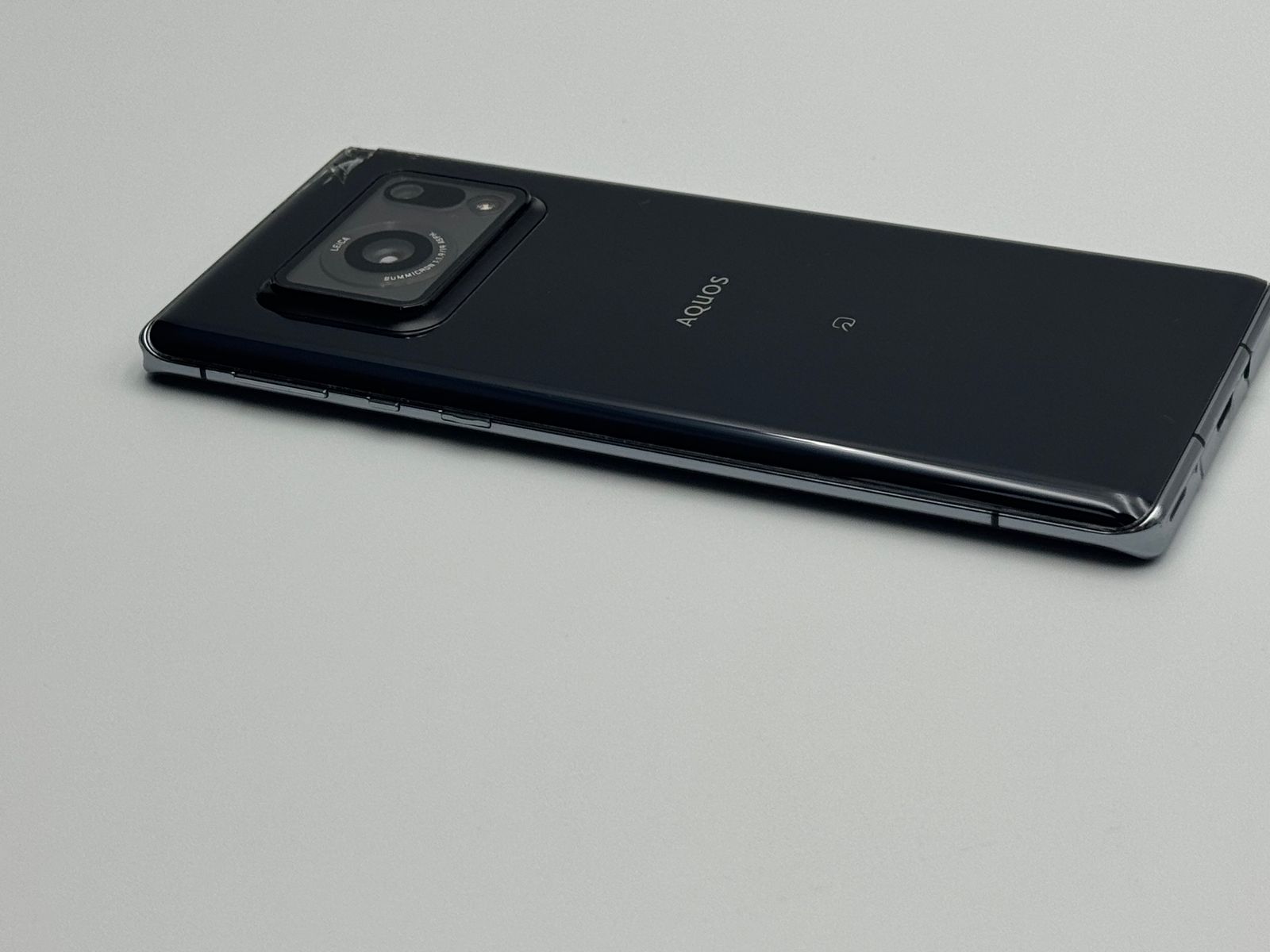 スマートフォン・携帯電話 【訳ありD】AQUOS R6 SH-M22 ブラック SIM