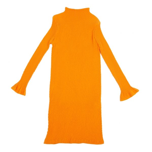 イッセイミヤケISSEY MIYAKE プリーツモックネックワンピース オレンジ