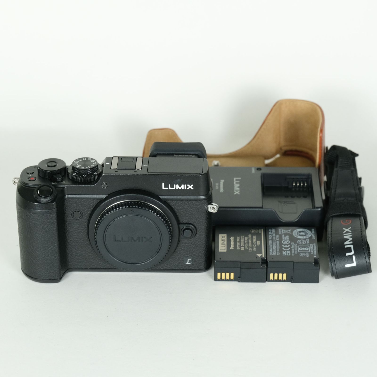[美品 | シャッター数650回｜レザーケース付] Panasonic LUMIX DMC-GX8 ボディ ブラック | マイクロフォーサーズマウント