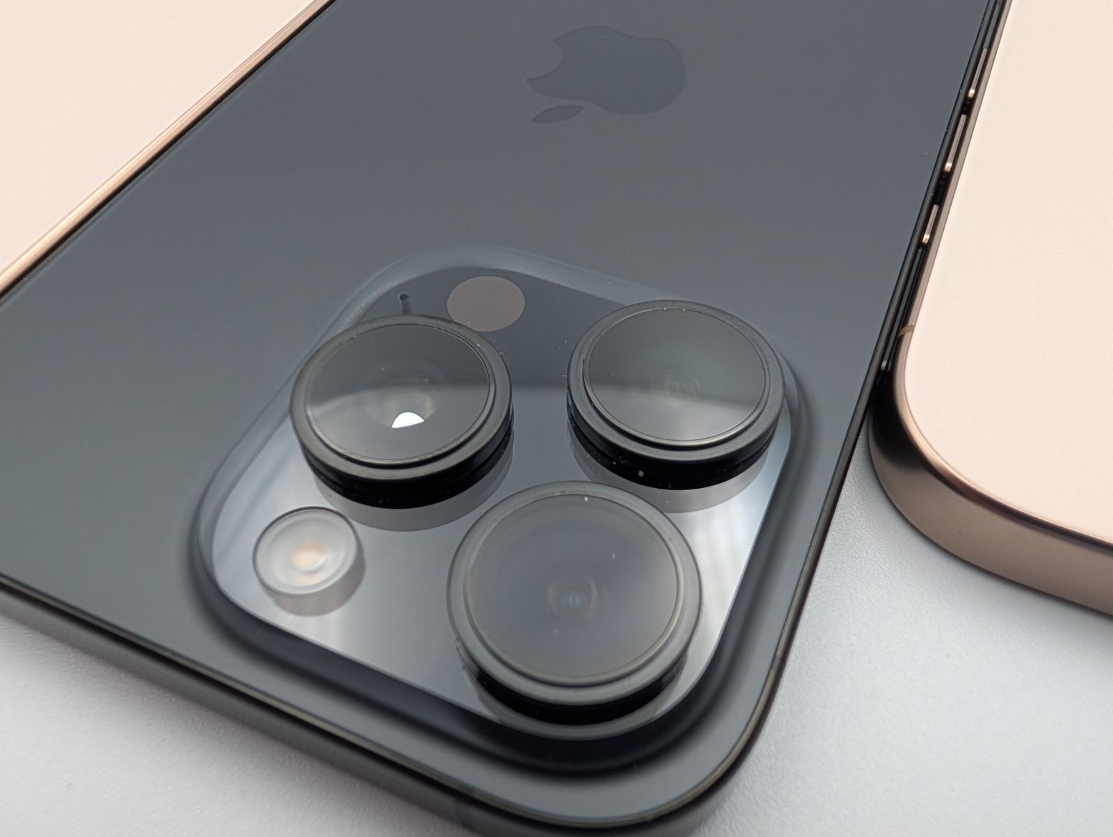 ジャンク】iPhone16PRO/MAX 3台まとめ SIMフリー - メルカリ