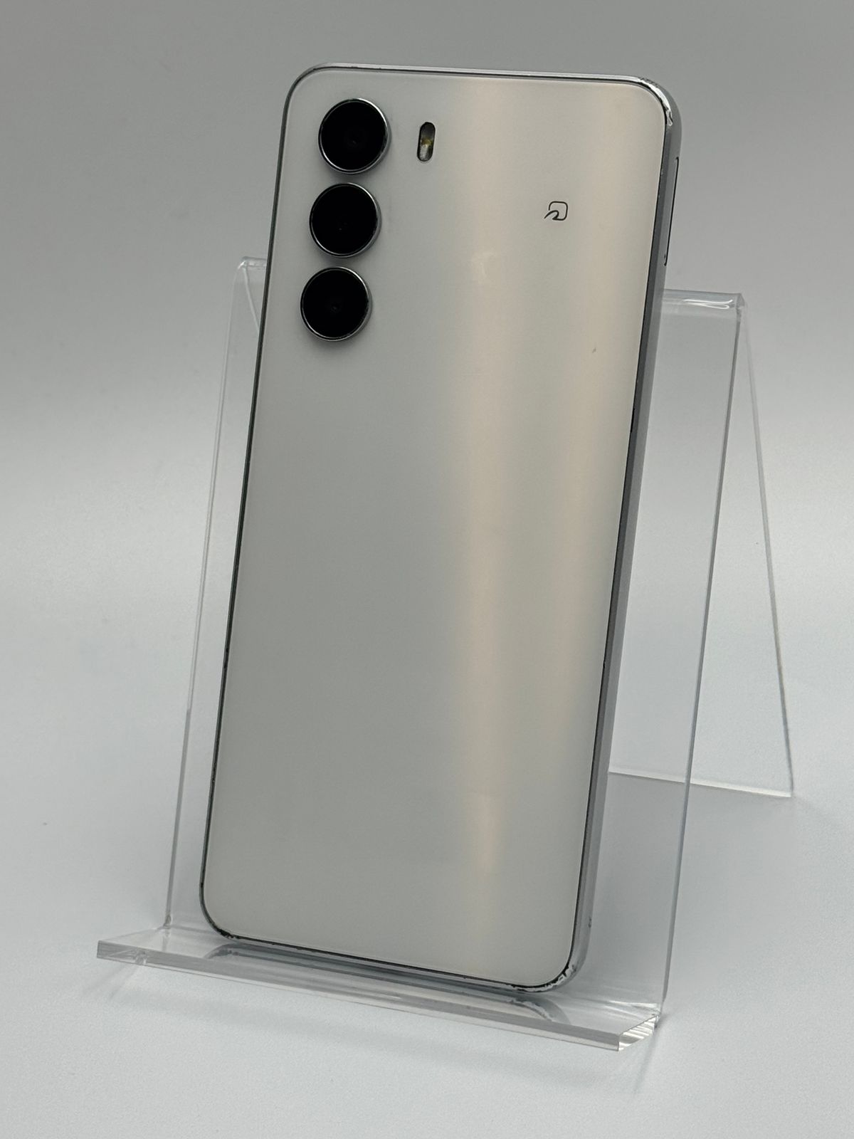 中古D nubia S 5G 128GB ホワイト SIMフリー - メルカリ